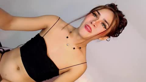 Nathalie smith online show from April 23, 2:52 am