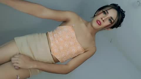 Nathalie smith online show from June 19, 1:55 am