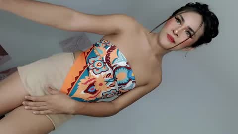 Nathalie smith online show from June 29, 6:21 am
