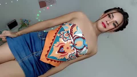 Nathalie smith online show from July 8, 7:34 am