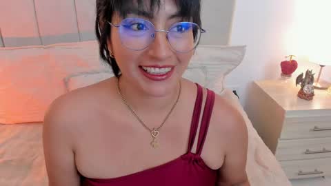Nathalie online show from May 5, 8:58 pm