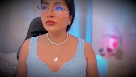 Nathalie online show from August 9, 7:40 pm