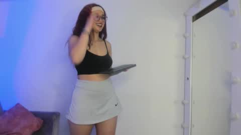 natty_redvelvet online show from November 8, 4:15 am