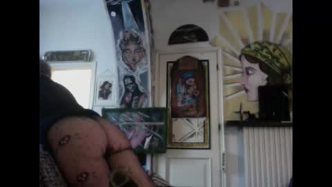 naturalbornsinfull online show from March 16, 7:23 am