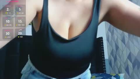 Gwen  online show from July 20, 7:26 pm