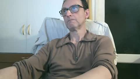 naturista25 online show from November 30, 7:43 pm