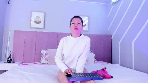 natybliss online show from June 18, 5:24 am