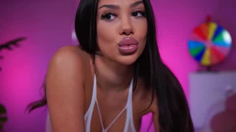 Naty online show from February 11, 7:48 pm