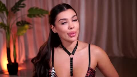 Naty online show from April 30, 8:57 pm