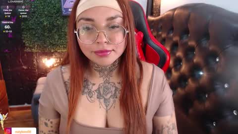 Snapshot of natykors_m_ chatting on October 15, 11:38 pm Sofia IG Natykors08 online show from October 15, 11:38 pm