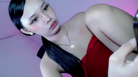 itsyourgirl kiara online show from June 24, 12:23 pm