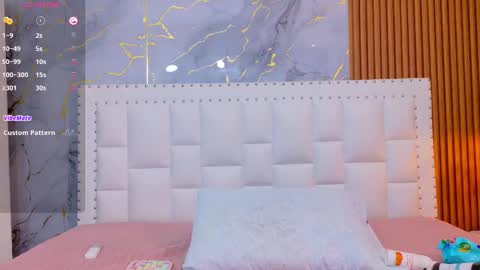 Snapshot of naughty_ebonyy chatting on September 19, 3:21 am SASHA online show from September 19, 3:21 am
