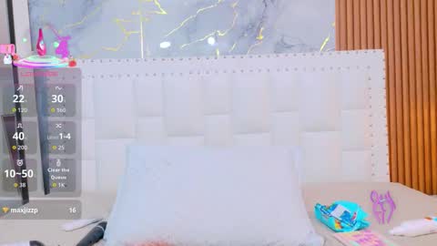 Snapshot of naughty_ebonyy chatting on October 15, 3:21 am SASHA online show from October 15, 3:21 am