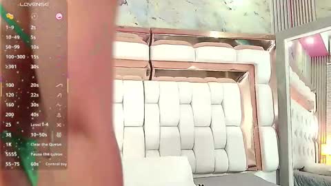 Snapshot of naughty_ebonyy chatting on February 15, 2:58 am SASHA online show from February 15, 2:58 am