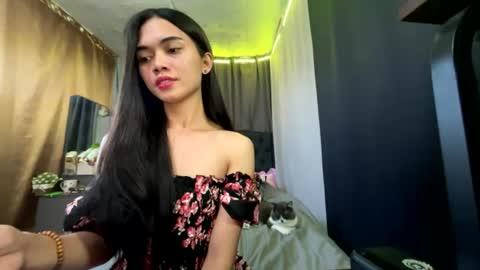 emma online show from July 17, 1:51 am