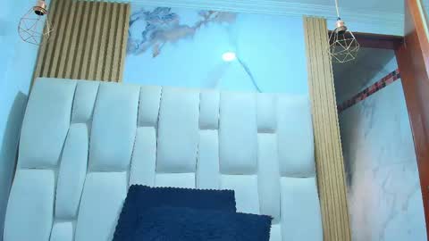 Kitten online show from April 23, 11:51 am