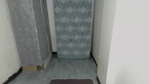 naughty_loverxx online show from April 20, 6:49 am