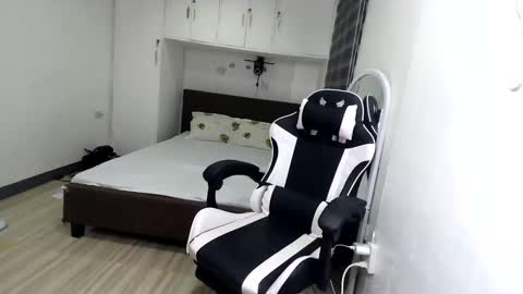 Maria online show from December 19, 1:17 pm