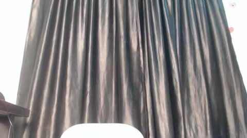 laura online show from November 4, 6:26 am