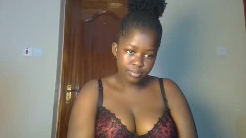 Snapshot of naughty_sluttygal chatting on September 18, 11:20 pm Lydiah online show from September 18, 11:20 pm