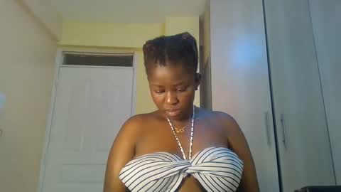 Snapshot of naughty_sluttygal chatting on October 22, 8:17 am Lydiah online show from October 22, 8:17 am