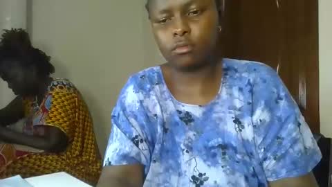 Snapshot of naughty_sluttygal chatting on September 24, 7:09 pm Lydiah online show from September 24, 7:09 pm