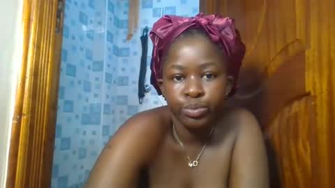 Snapshot of naughty_sluttygal chatting on September 11, 6:53 pm Lydiah online show from September 11, 6:53 pm