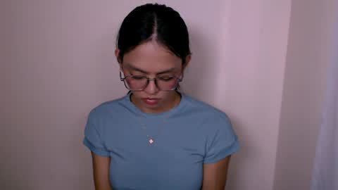 NaughtyAurora online show from May 6, 12:38 am