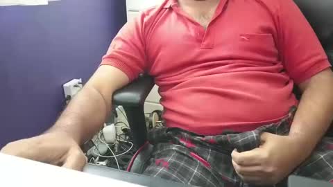 Snapshot of naughtydesicock chatting on December 6, 4:01 pm sakhtlaundaz online show from December 6, 4:01 pm