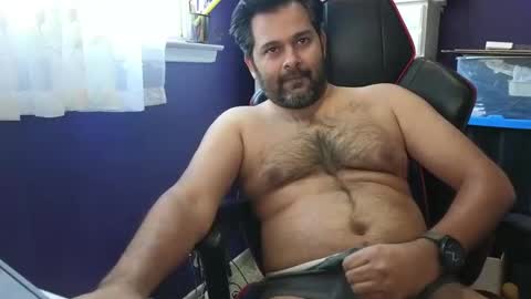 Snapshot of naughtydesicock chatting on December 14, 6:20 pm sakhtlaundaz online show from December 14, 6:20 pm