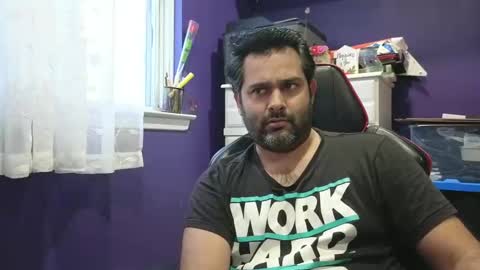 Snapshot of naughtydesicock chatting on January 4, 9:52 pm sakhtlaundaz online show from January 4, 9:52 pm