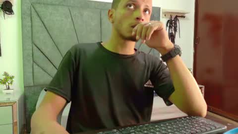naughtyfusion_os online show from June 16, 1:15 pm
