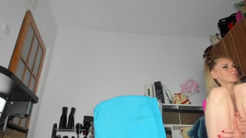 Cassie -  online show from May 2, 7:14 am