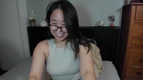 Gigi Chu  online show from February 11, 7:07 pm