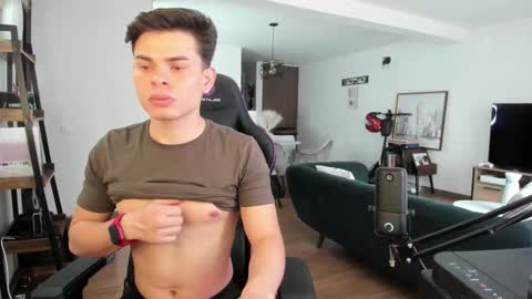 Alejoo twink online show from March 13, 8:12 pm