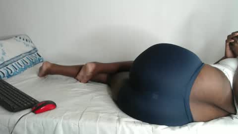 nawtylezi696 online show from December 2, 8:07 pm