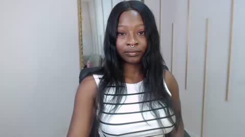 Nayaris 3 online show from June 24, 3:19 pm