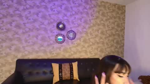 Nayla  online show from February 11, 9:18 pm