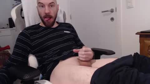 needyoujust online show from November 24, 10:03 am