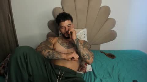 Nei turn green online show from October 27, 8:31 pm