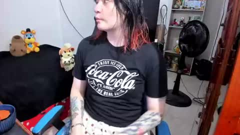 Geek Nicole    im Neeko UwU online show from July 20, 1:46 pm