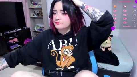 Geek Nicole    im Neeko UwU online show from November 8, 5:05 pm