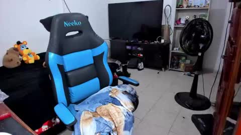 Geek Nicole    im Neeko UwU online show from June 24, 11:50 am