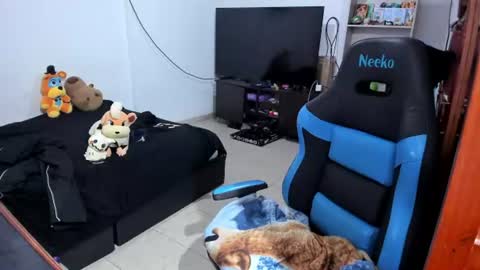 Geek Nicole    im Neeko UwU online show from July 7, 11:47 am