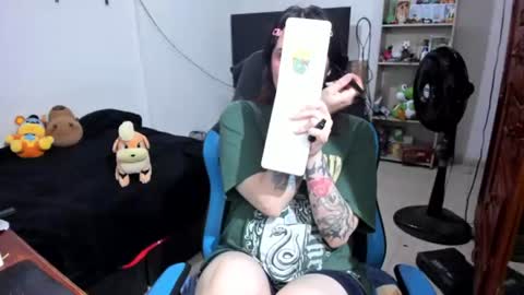 Geek Nicole    im Neeko UwU online show from June 17, 11:48 am