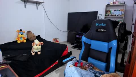 Geek Nicole    im Neeko UwU online show from July 8, 11:57 am