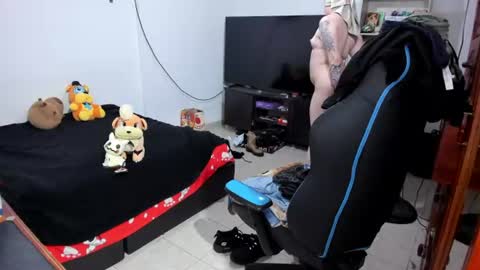 Geek Nicole    im Neeko UwU online show from July 23, 12:36 pm