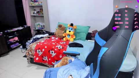 Geek Nicole    im Neeko UwU online show from November 16, 6:43 pm