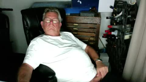 negnilret62 online show from August 3, 10:38 pm