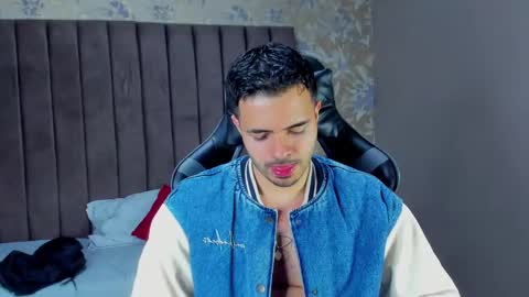 Ryan online show from February 20, 2:40 am